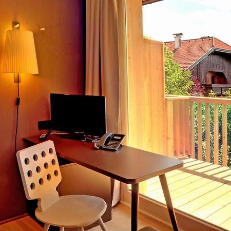Hotel Gasthof Neumayr Obertrum am See Exterior photo